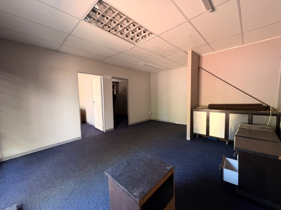 6 Bedroom Property for Sale in Wilkoppies North West